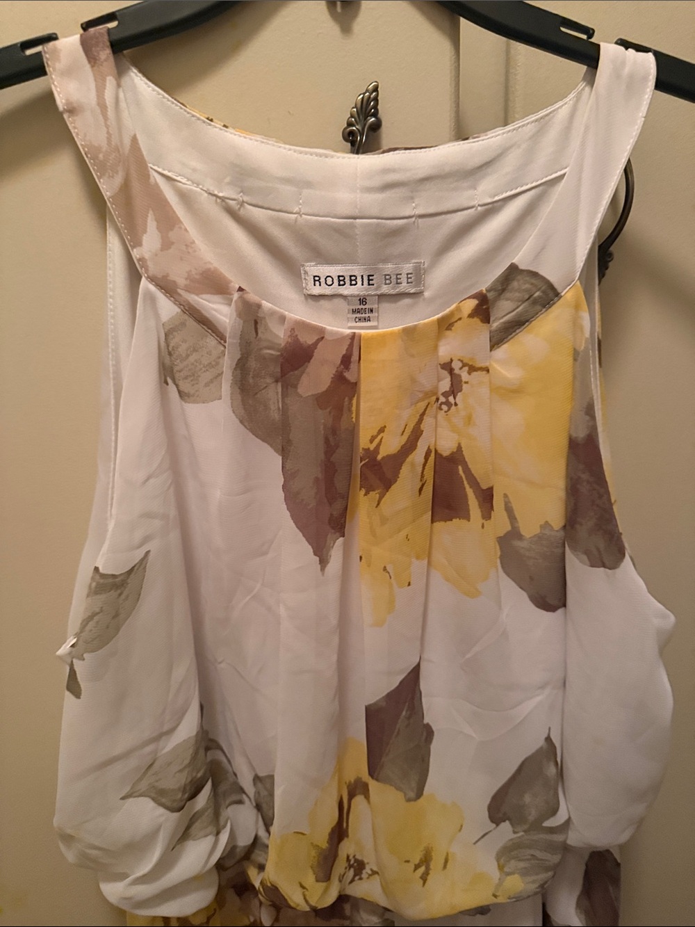 Robbie Bee White Floral Sleeveless Dress with Yellow and Taupe Blooms